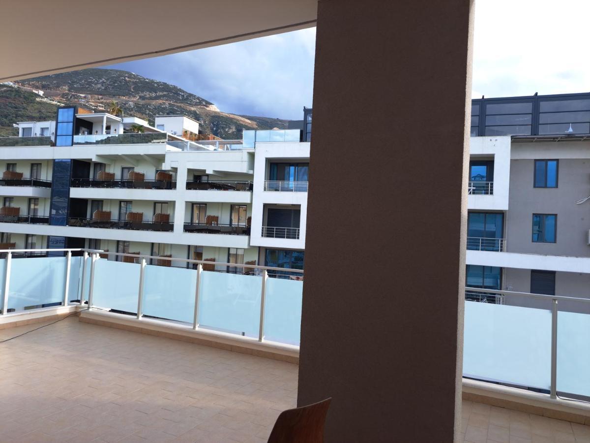Aura Lägenhet Vlorë Exteriör bild